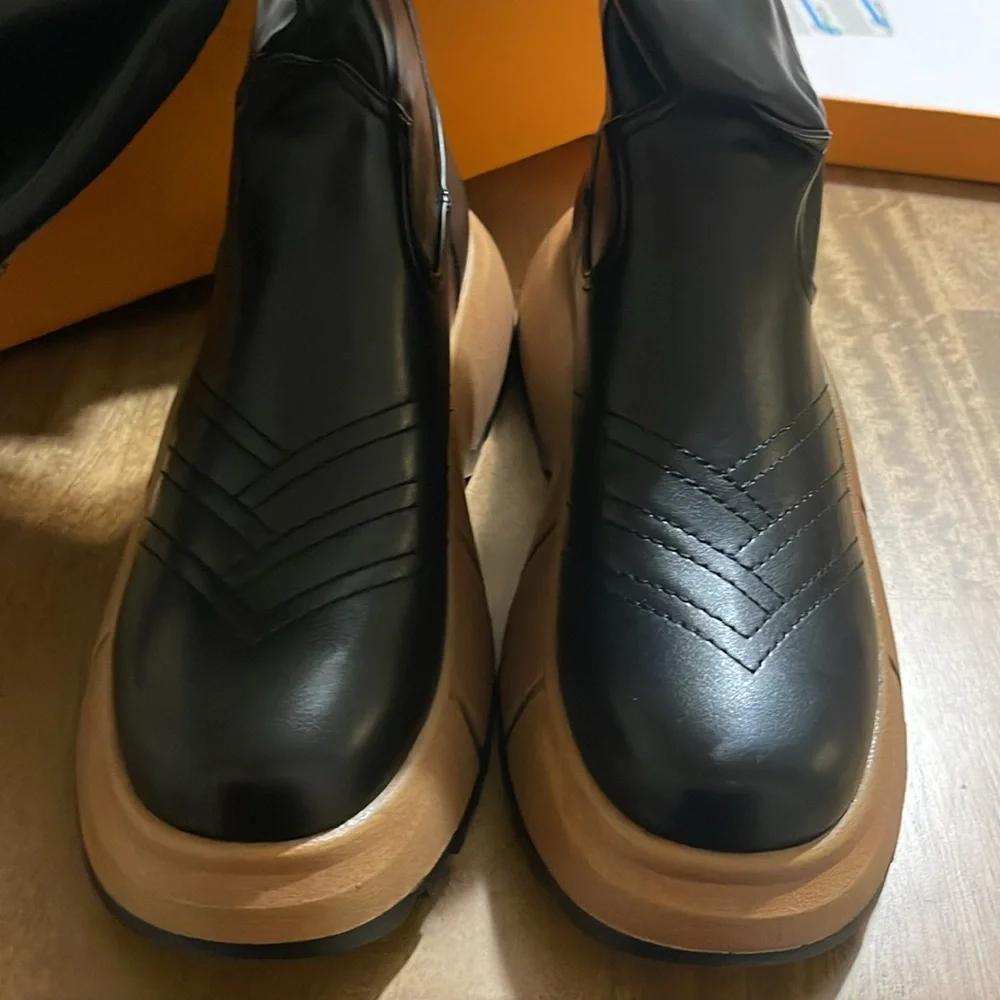 Black knee high platform black boots